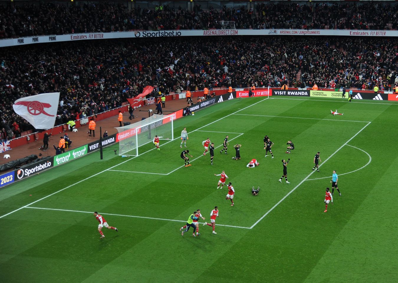 202223 meilleures photos - Arsenal célèbre le vainqueur de Reiss Nelson contre Bournemouth