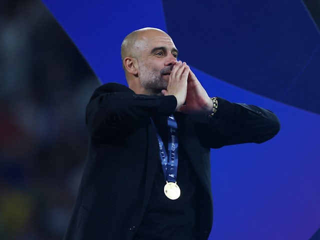 Le manager de Manchester City, Pep Guardiola, célèbre après avoir remporté la Ligue des champions le 10 juin 2023