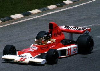 Les chaussures ouvertes de Hunt : l’histoire d’un champion franc-tireur