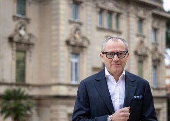 F1 Stefano Domenicali Chevalier du Travail