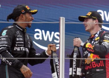 GP F1 Espagne, les mots de Max Verstappen, Hamilton et Russell sur le podium