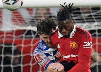 Erik ten Hag devrait garder Aaron Wan-Bissaka