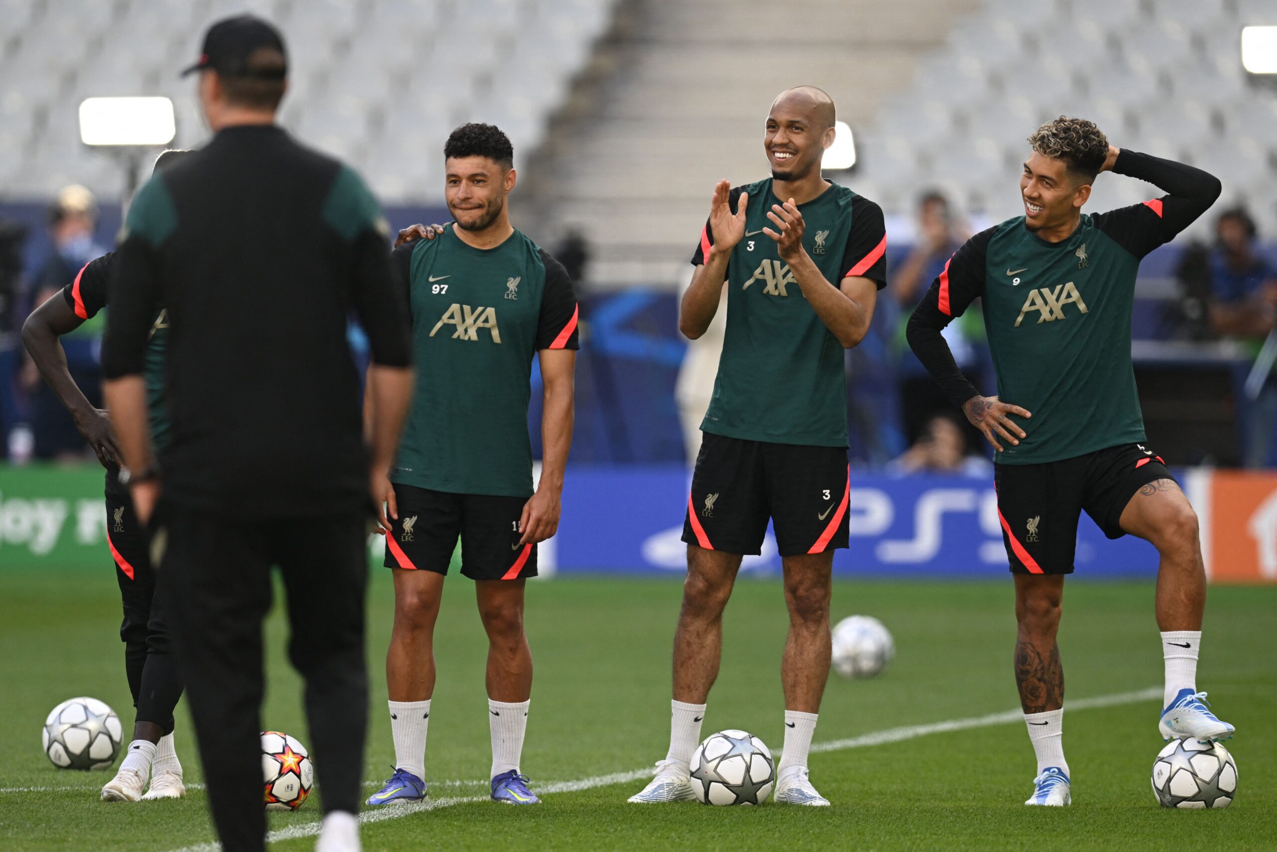 Le joueur de Liverpool en voie de sortie a dit à ses amis quel club il comptait rejoindre