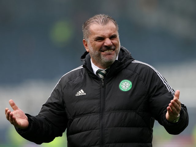 L'entraîneur du Celtic Ange Postecoglou célèbre après le match du 30 avril 2023