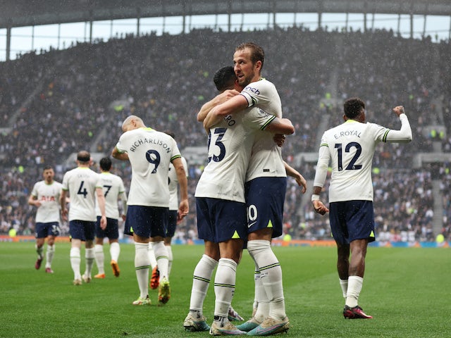 Harry Kane célèbre le but de Tottenham Hotspur le 6 mai 2023
