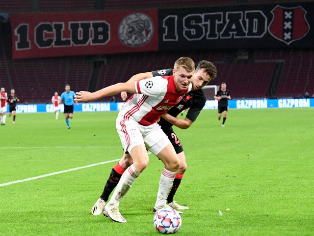 Perr Schuurs de l'Ajax en action contre Liverpool en octobre 2020