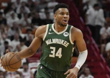 Nba, Antetokounmpo a été opéré du genou gauche : la Coupe du monde à risque ?