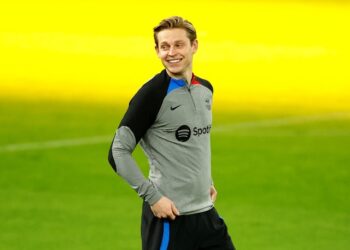 Frenkie de Jong de Barcelone photographié pendant l'entraînement le 22 février 2023