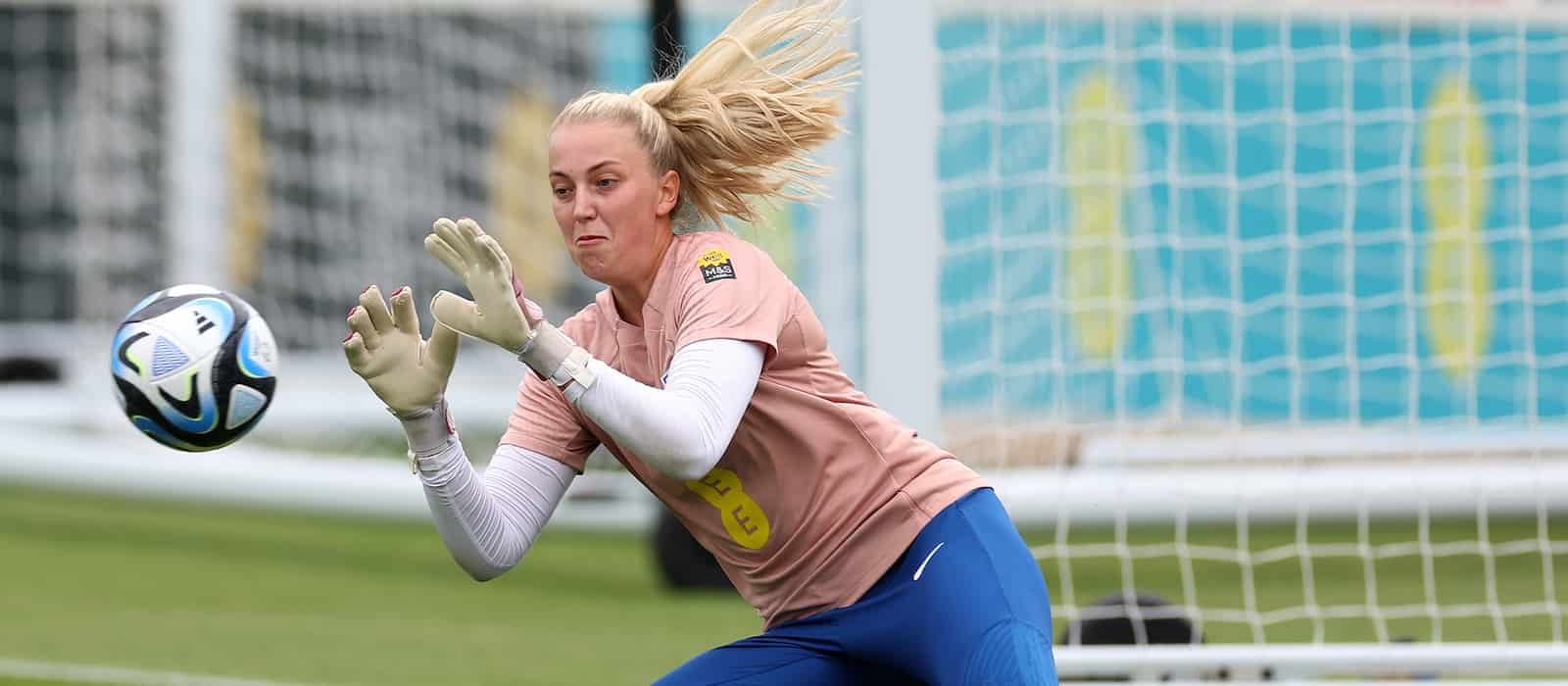 La gardienne de Manchester United, Emily Ramsey, quitte le club - News 24