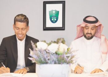 L'artiste appelle au don alors qu'Al-Ahli "n'a pas demandé l'autorisation" pour la chanson de Firmino