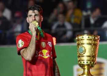 Dominik Szoboszlai du RB Leipzig célèbre sa victoire au DFB Pokal le 3 juin 2023