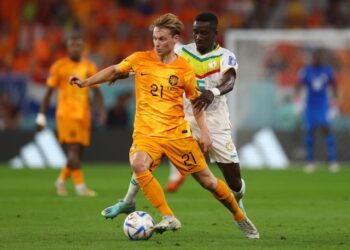 Frenkie de Jong en action pour les Pays-Bas contre le Sénégal lors de la Coupe du monde le 21 novembre 2022.