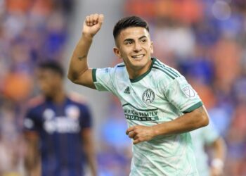 Thiago Almada célèbre le but d'Atlanta United le 13 août 2022