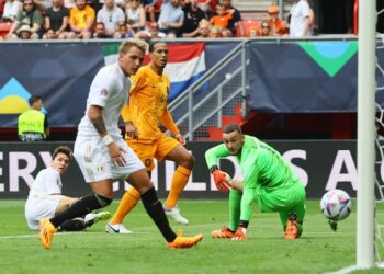 L'Italien Federico Chiesa marque son troisième but face au Néerlandais Justin Bijlow le 18 juin 2023