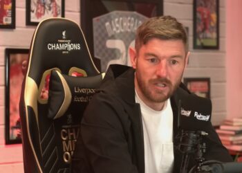 Neil Jones dit que Liverpool a "certainement" un "fort intérêt" pour un joyau de 25 000 £ par semaine