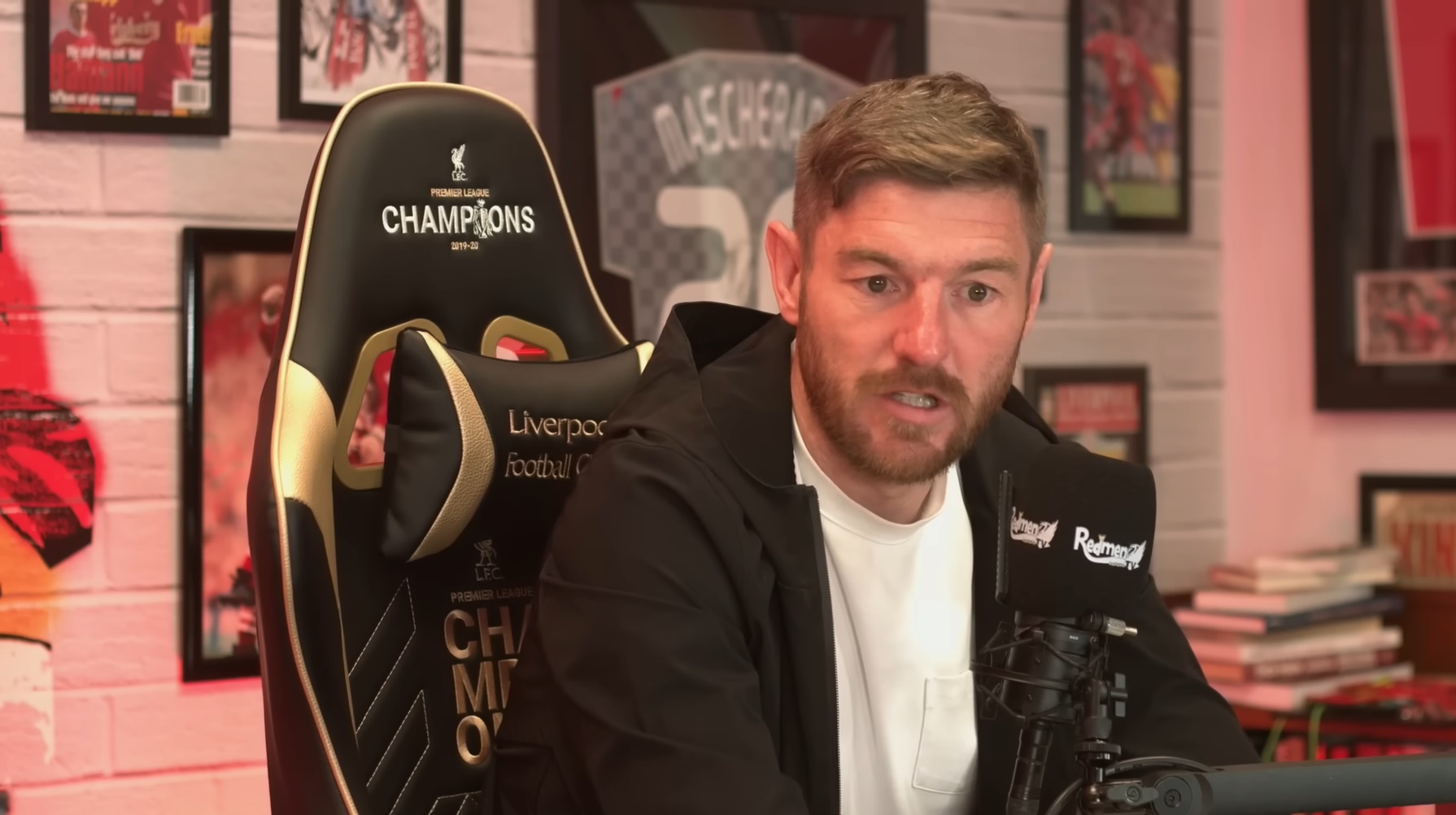 Neil Jones dit que Liverpool a "certainement" un "fort intérêt" pour un joyau de 25 000 £ par semaine