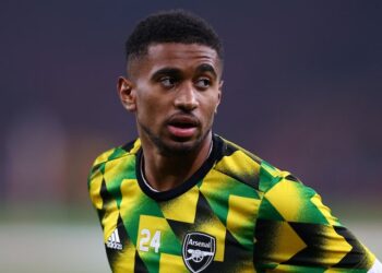 Reiss Nelson d'Arsenal lors de l'échauffement avant le match du 3 novembre 2022