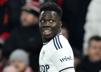 Wilfried Gnonto de Leeds United photographié après avoir marqué son premier but le 8 février 2023