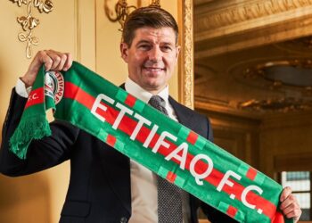 Steven Gerrard débauche le personnel de Liverpool pour un voyage en Arabie Saoudite