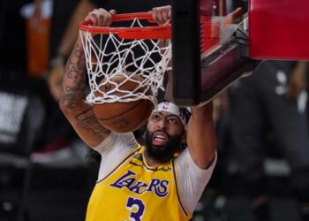 NBA : Anthony Davis prolonge avec les Lakers