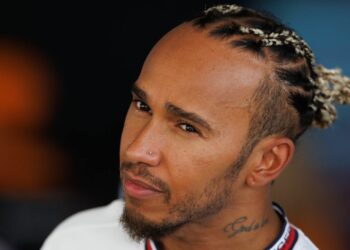 Lewis Hamilton a prévenu que Mercedes aurait « au mieux la quatrième voiture la plus rapide » la saison prochaine