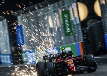 Qualifications F1 Singapour : pole Sainz, Verstappen 11e, résultats et grille de départ