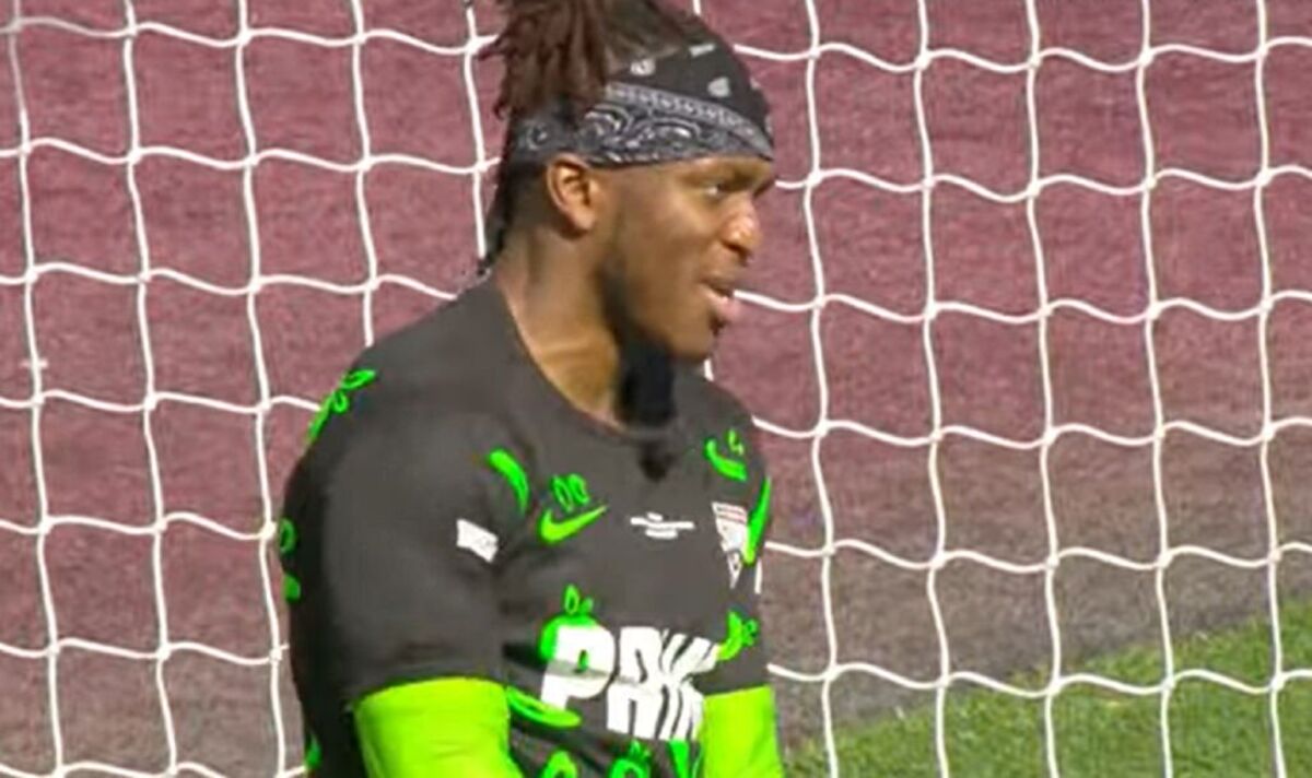KSI obligé de jouer dans le but lors du match de charité de Sidemen à cause de Tommy Fury | Football | sport