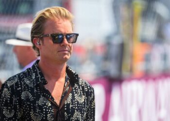 Nico Rosberg dit au riche propriétaire de l’équipe de F1 qu’il devra peut-être licencier son propre fils