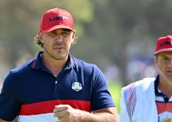 La mère de Brooks Koepka dénonce l’affirmation selon laquelle elle a pleuré avec son fils à cause de l’accord LIV