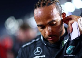 Lewis Hamilton pénalisé après le GP du Qatar en raison d’un pilote malade avec son casque