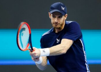 Andy Murray sort d’un match ridicule alors que le tirage au sort des Swiss Indoors s’ouvre gentiment