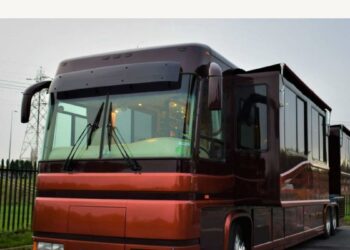 Le Camping-car Villeneuve et Button à vendre