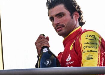 Sainz : Je commence à mieux gérer Ferrari et les résultats sont visibles