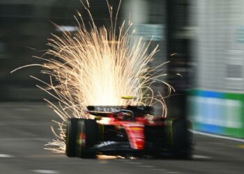 GP de Singapour, Ferrari brille : Sainz et Leclerc dominent également les essais libres 2. Verstappen 8e