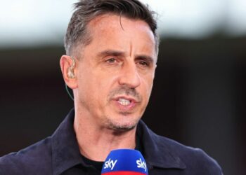 Publicité de jeu mettant en vedette Gary Neville interdite par le régulateur |  Football |  sport
