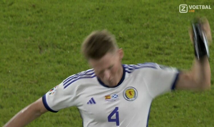 Scott McTominay fulmine alors que le hurleur écossais est exclu de manière controversée par le VAR lors de la défaite en Espagne |  Football |  sport