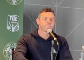 Rory McIlroy explique les différences entre LIV Golf et TGL avec des fouilles dans la ligue rebelle saoudienne