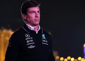 Un expert de la F1 fait un commentaire inquiétant sur le patron de Mercedes