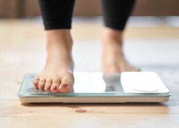 Le Dr Michael Mosley partage les quatre collations que vous devriez manger et ce qu’il faut éviter