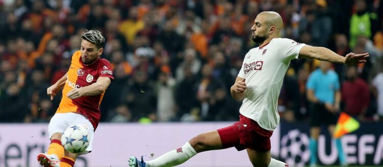 Sofyan Amrabat continue de décevoir sous un maillot de Manchester United - Man United News And Transfer News
