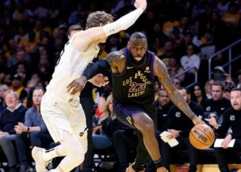 Résultats NBA – Lakers et Pacers dans le Final 8 de la coupe.  LeBron et Durant records