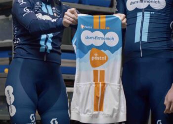Le nouveau maillot Team dsm-firmenich PostNL 2024
