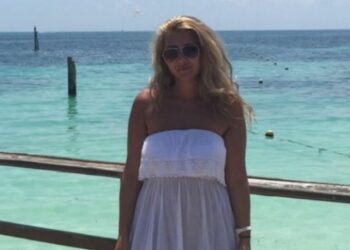 Maman de trois enfants abandonne trois tailles de robe grâce à une application qui change la donne