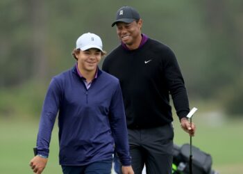 Tiger Woods laisse son fils Charlie stupéfait avec son pilote au championnat PNC
