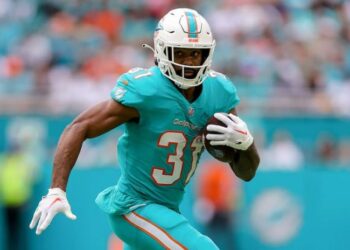Raheem Mostert Dolphins pic