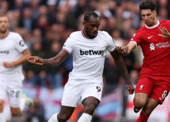 "Je ne veux pas que Liverpool gagne le championnat": Antonio poursuit sa vendetta