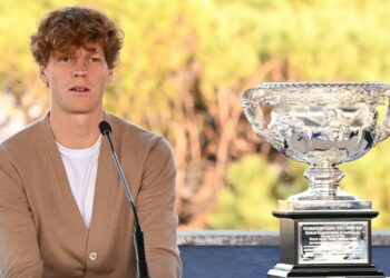 Jannik Sinner fait une déclaration à Wimbledon après le triomphe de l’Aus Open alors que le secret de l’entraîneur est partagé