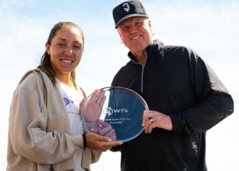 Le joueur de tennis le plus riche du monde laisse son entraîneur stupéfait après l’avoir éliminé à l’improviste