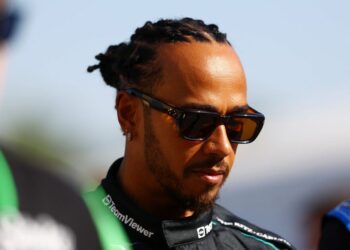 Mercedes a déclaré à Lewis Hamilton qu’il avait « tort » après que Brit ait fait part de ses inquiétudes