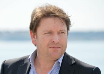 Le secret de perte de poids de James Martin consiste à remplacer le soda par un verre